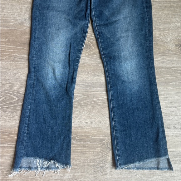 MOTHER The Insider Crop Step Fray Flared Jeans in Sweet And Sassy 25 - Picture 7 of 15